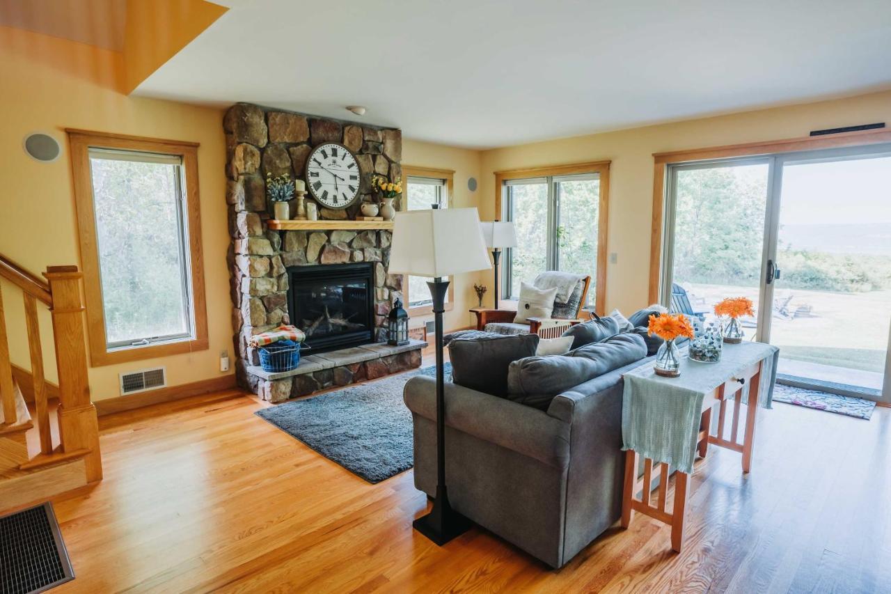 Lake-View Home With Pool In Hammondsport! Exterior photo