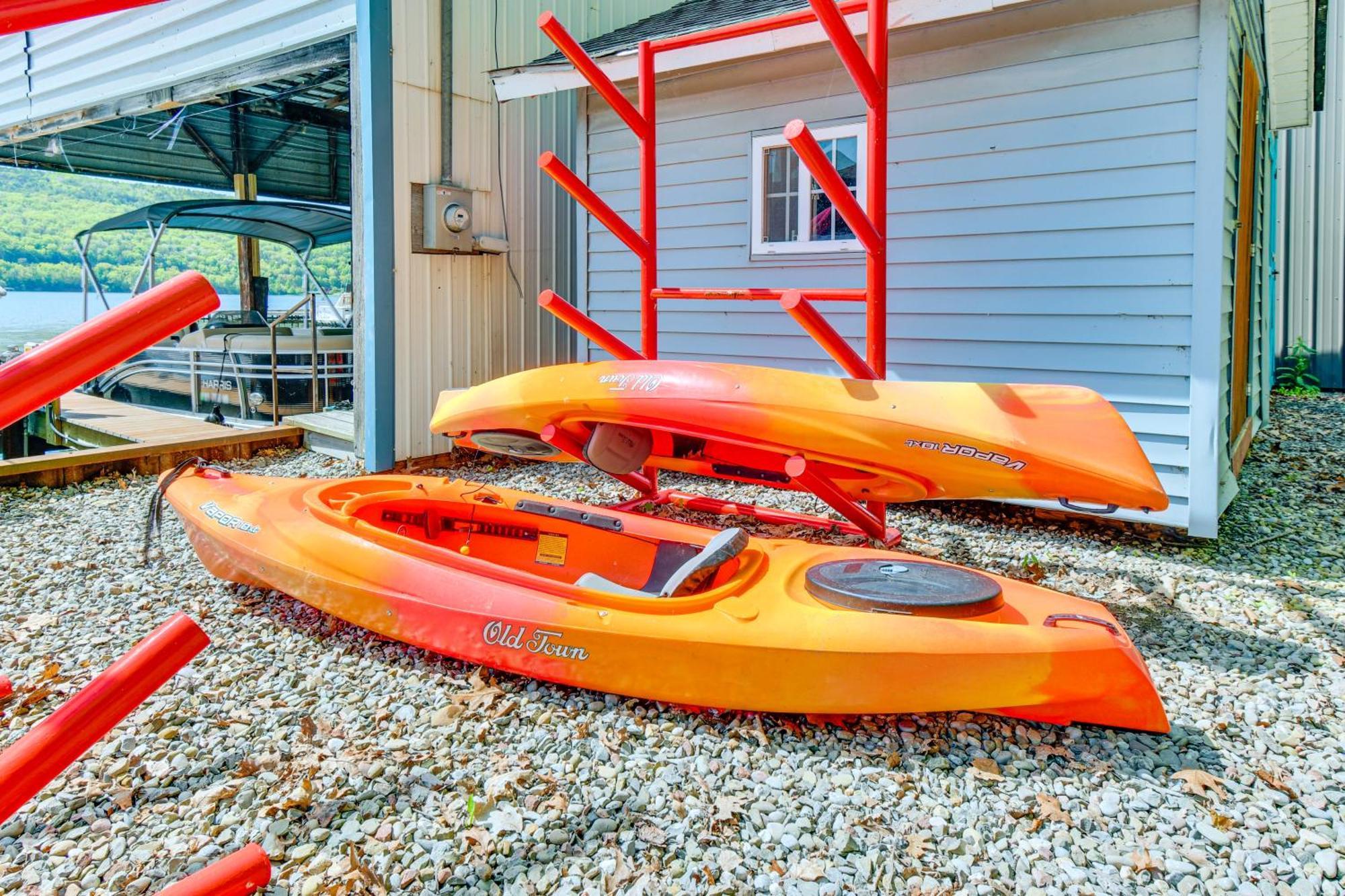 Lake-View Home With Pool In Hammondsport! Exterior photo